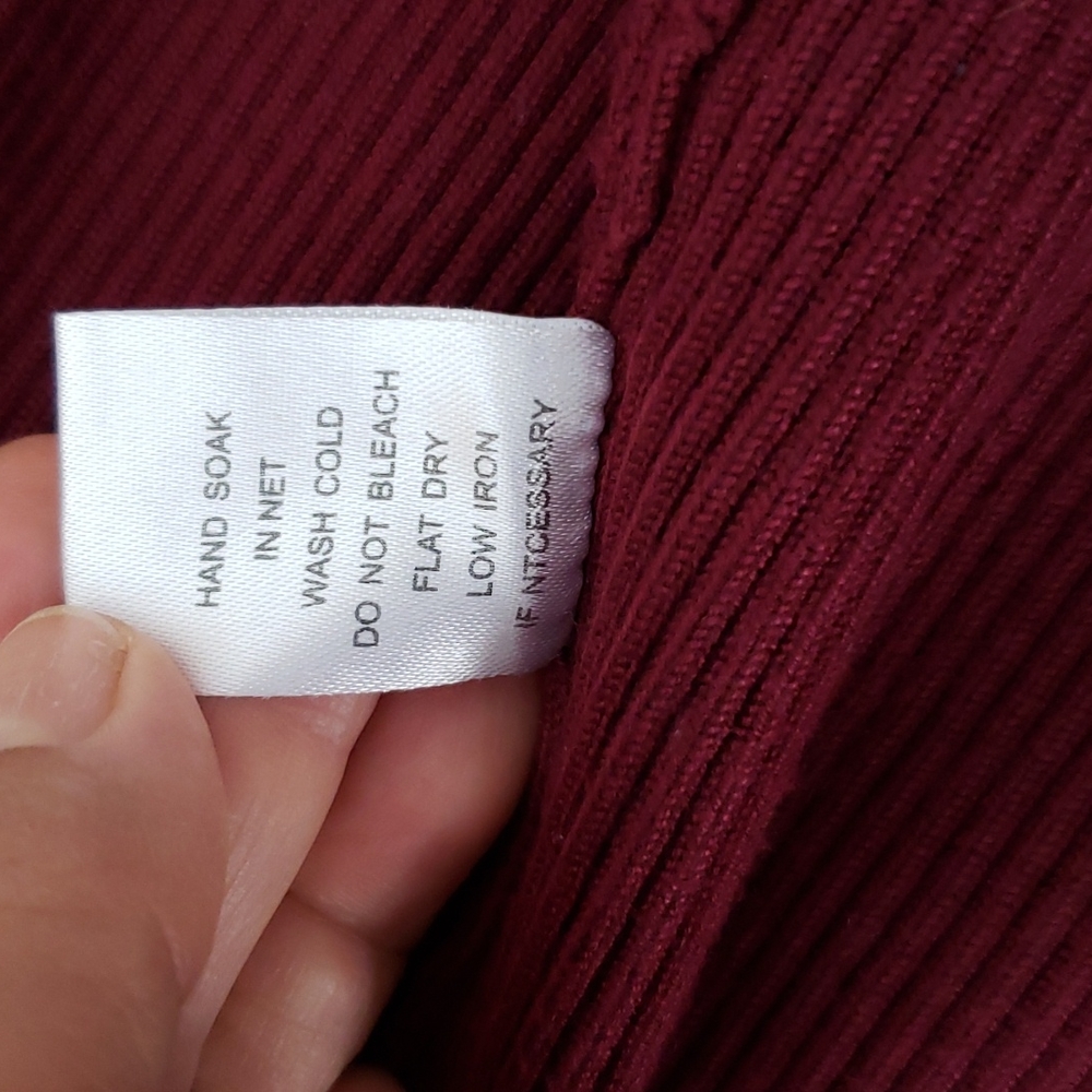 Sweater - Picture 8 of 9